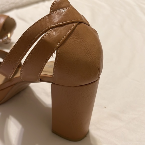 CL by Chinese Laundry Go On Platform Sandal - Picture 5 of 9